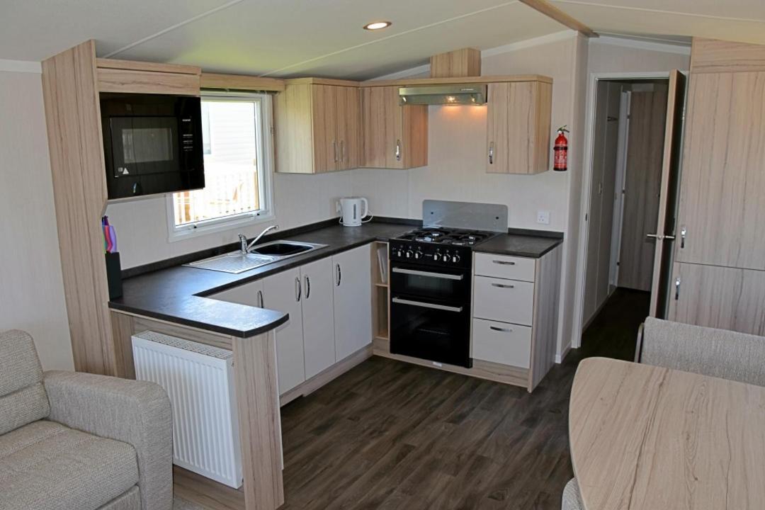 Roselands Caravan Park, Nr Lands End, Cornwall Сейнт-Джаст Экстерьер фото