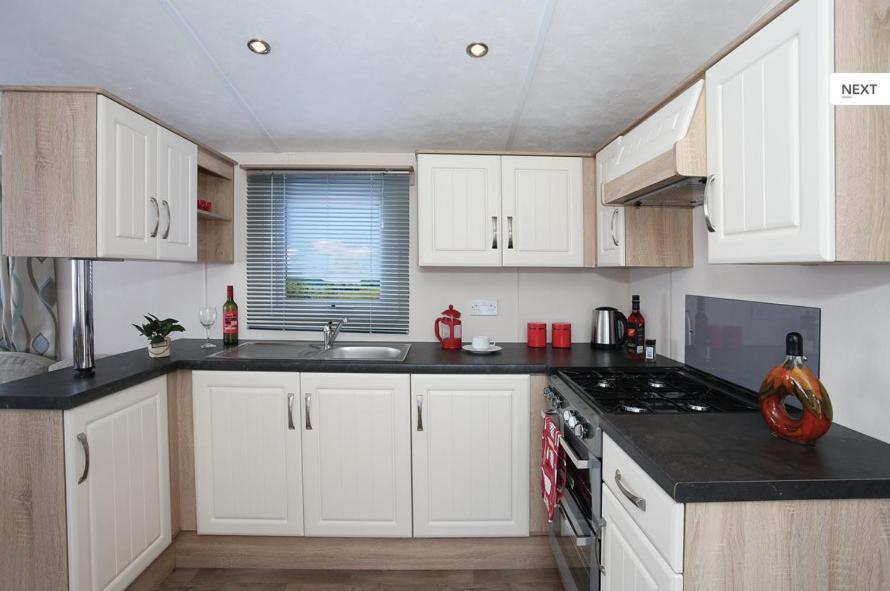 Roselands Caravan Park, Nr Lands End, Cornwall Сейнт-Джаст Экстерьер фото
