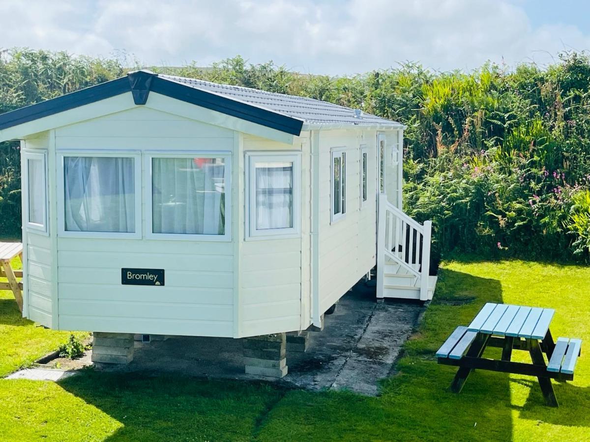 Roselands Caravan Park, Nr Lands End, Cornwall Сейнт-Джаст Экстерьер фото