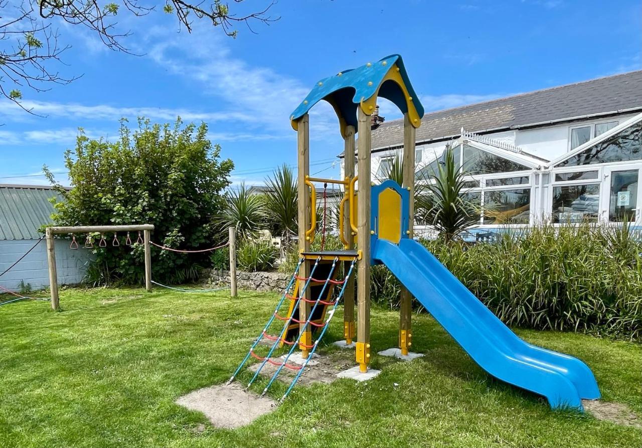 Roselands Caravan Park, Nr Lands End, Cornwall Сейнт-Джаст Экстерьер фото