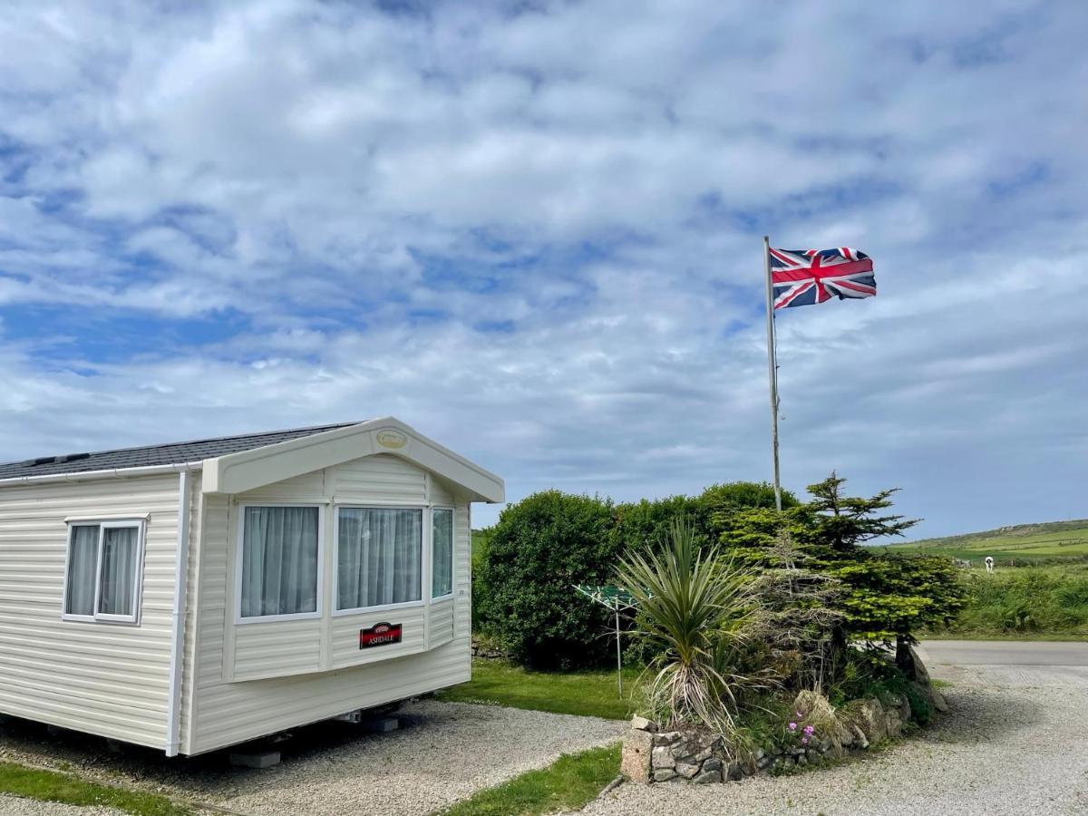 Roselands Caravan Park, Nr Lands End, Cornwall Сейнт-Джаст Экстерьер фото