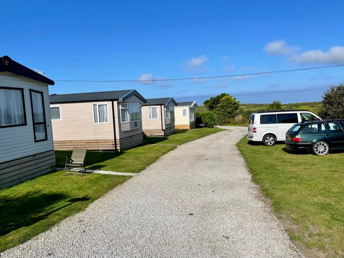 Roselands Caravan Park, Nr Lands End, Cornwall Сейнт-Джаст Экстерьер фото