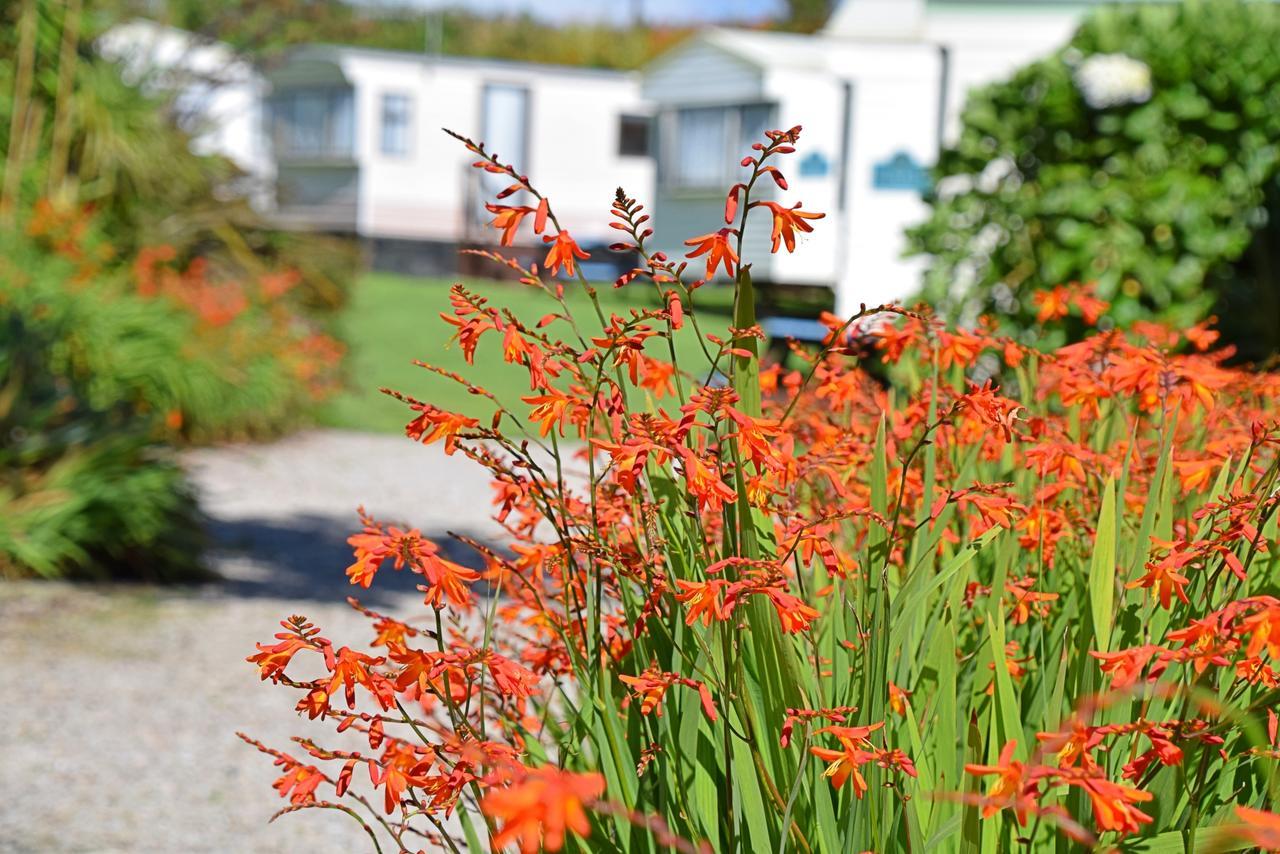 Roselands Caravan Park, Nr Lands End, Cornwall Сейнт-Джаст Экстерьер фото